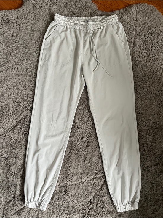 TNA Pants - Women’s Aritzia TNA White Joggers